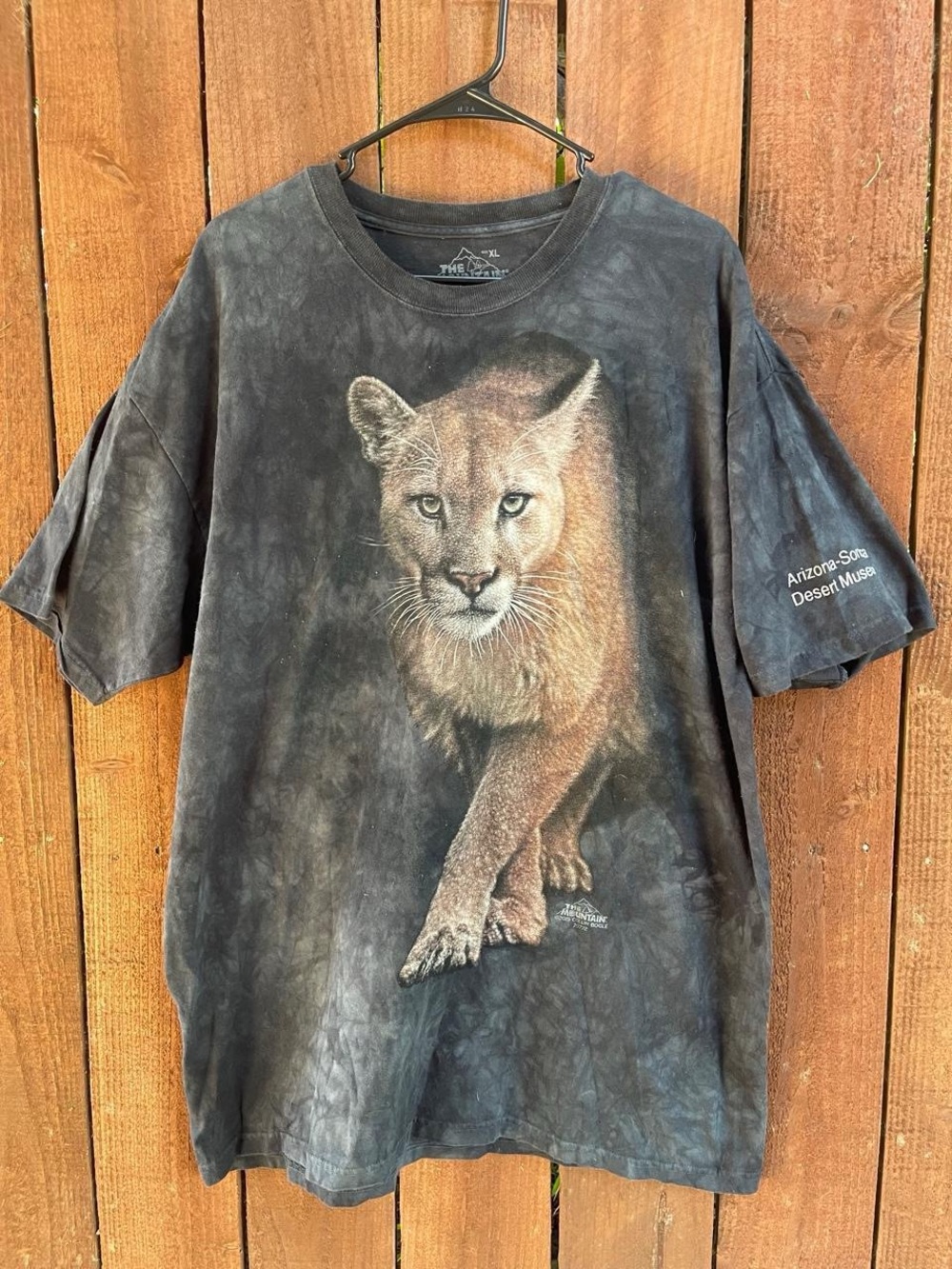 The Mountain Cougar Puma Black Tie Dye T-Shirt Lion Print USA Cotton XL